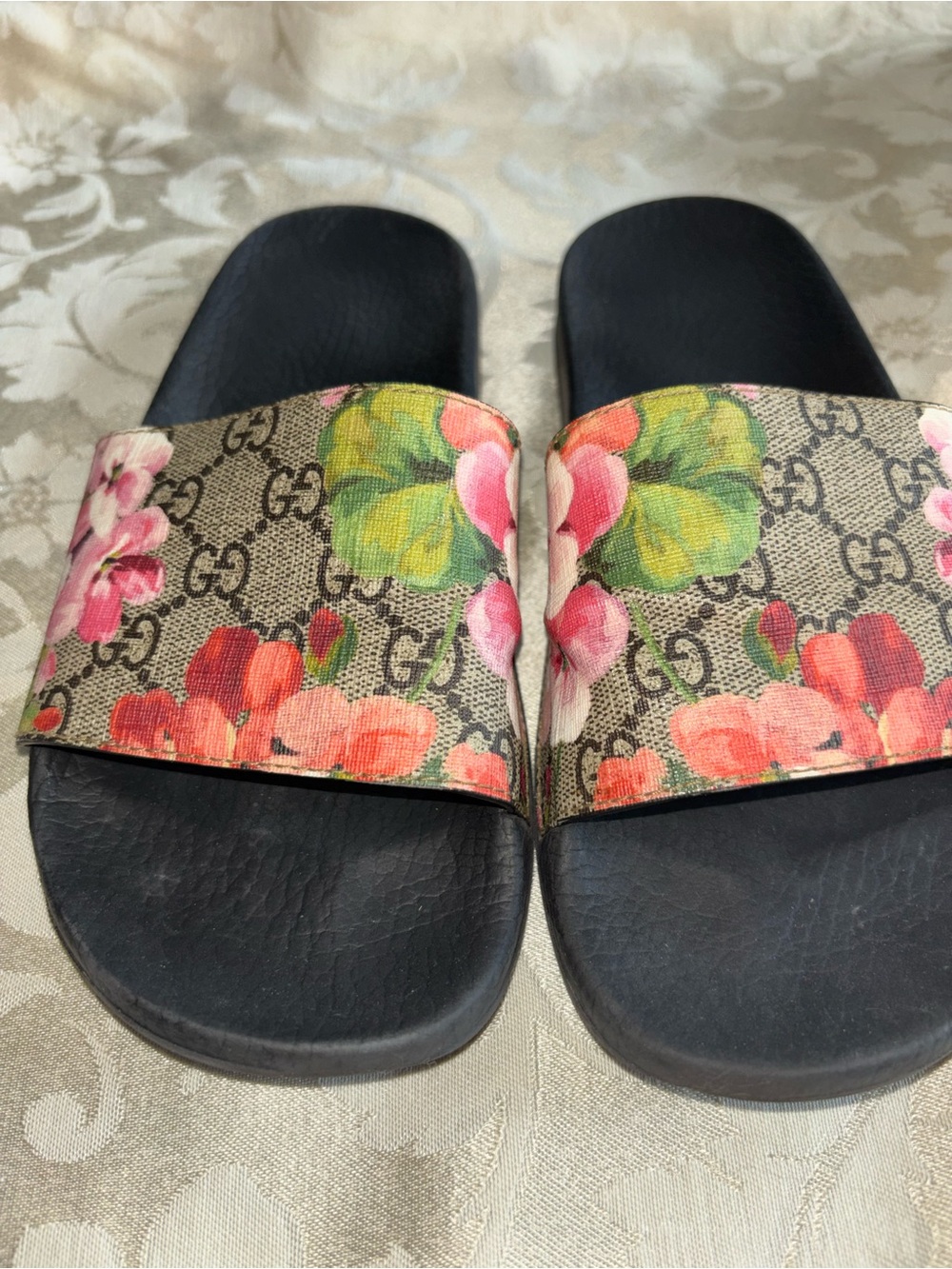 Gucci slides - Picture 1 of 4